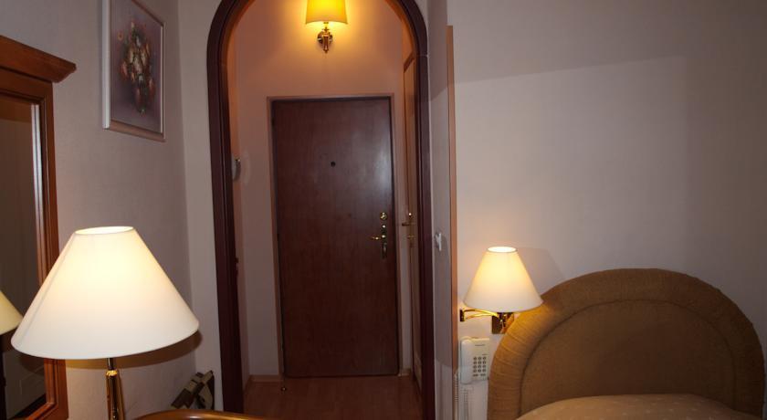 Domus Hotel-1 Kiev Dış mekan fotoğraf