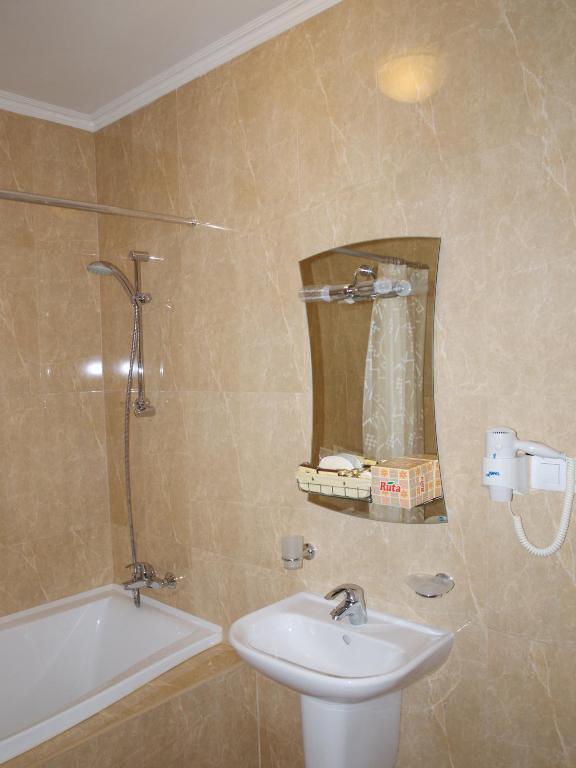 Domus Hotel-1 Kiev Dış mekan fotoğraf