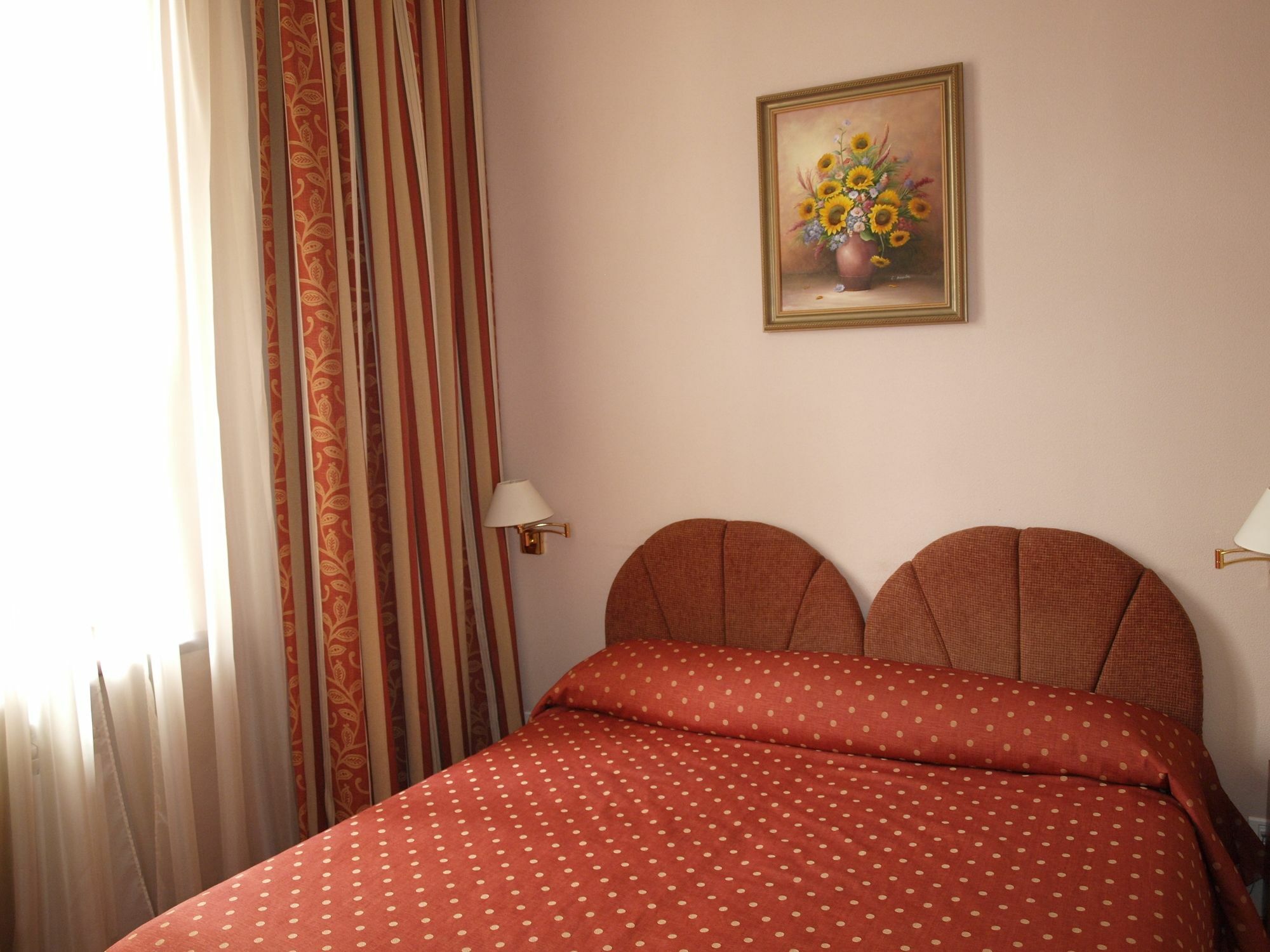 Domus Hotel-1 Kiev Dış mekan fotoğraf