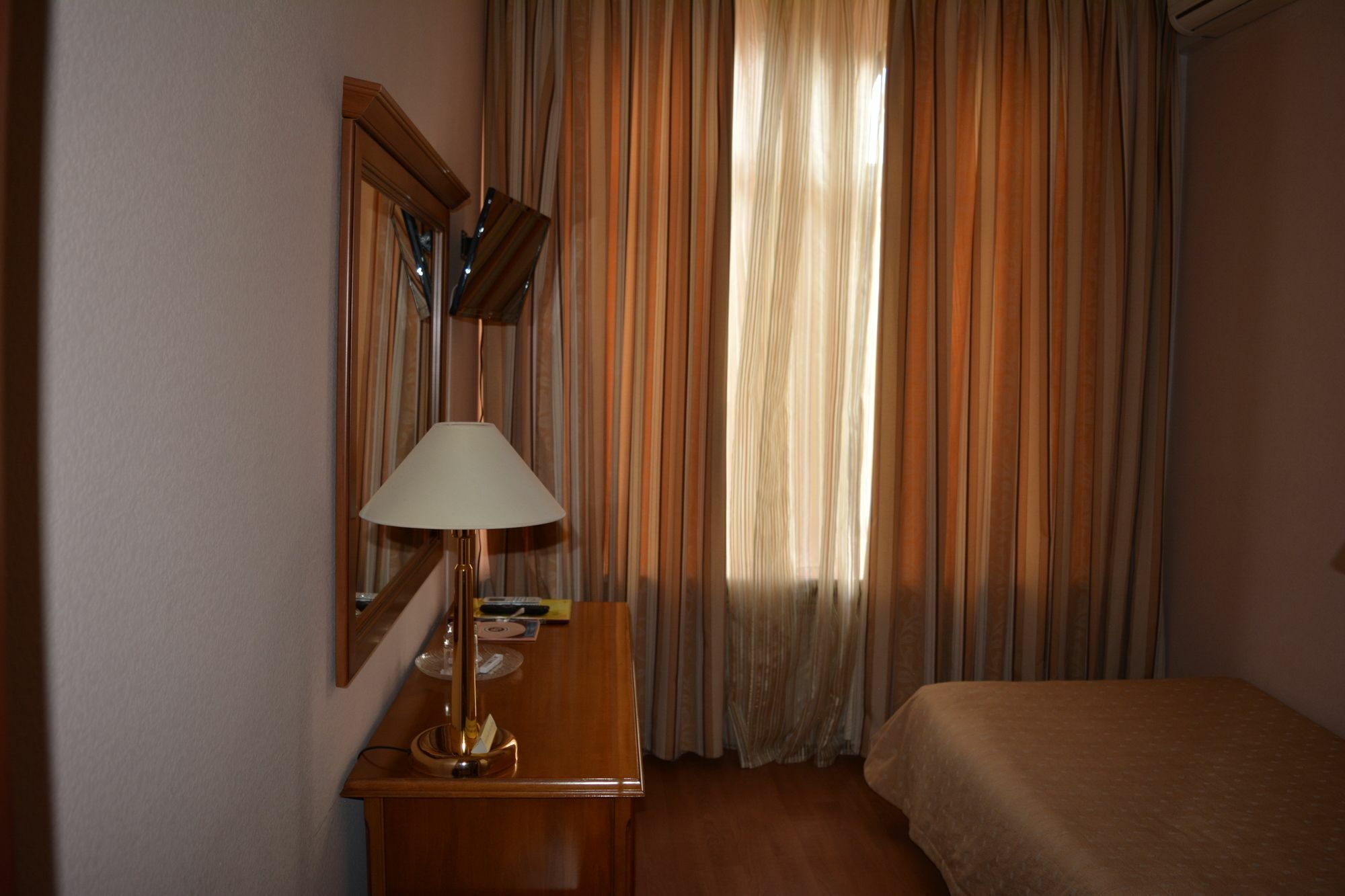 Domus Hotel-1 Kiev Dış mekan fotoğraf