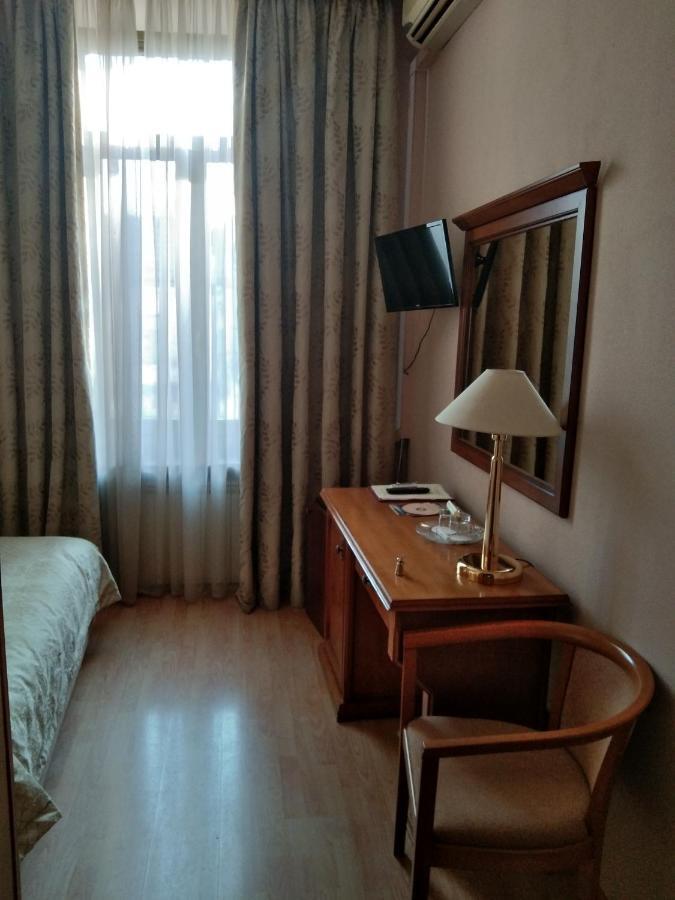 Domus Hotel-1 Kiev Dış mekan fotoğraf