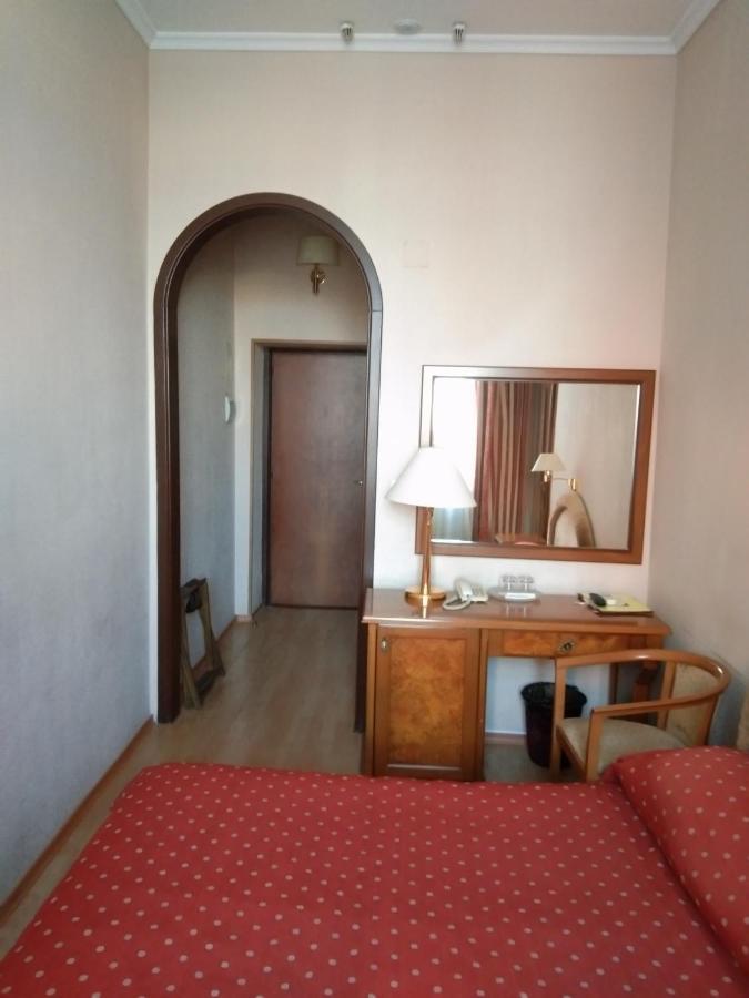 Domus Hotel-1 Kiev Dış mekan fotoğraf