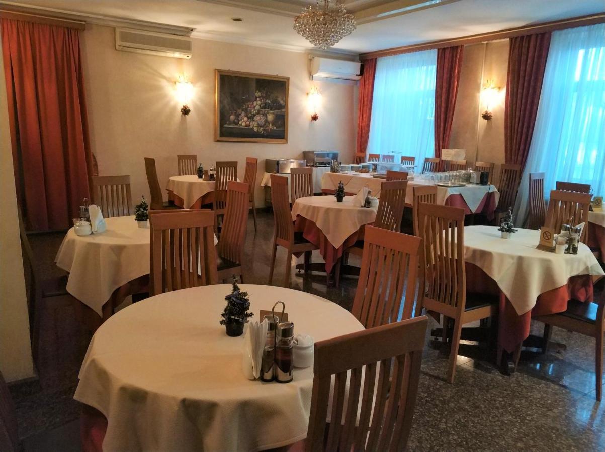 Domus Hotel-1 Kiev Dış mekan fotoğraf