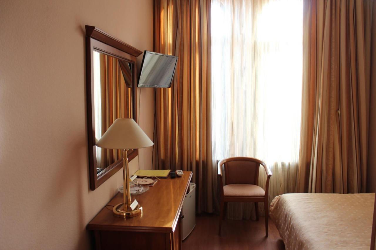 Domus Hotel-1 Kiev Dış mekan fotoğraf