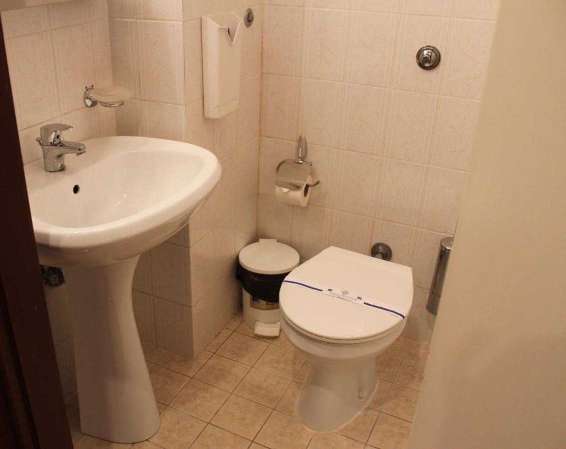Domus Hotel-1 Kiev Dış mekan fotoğraf